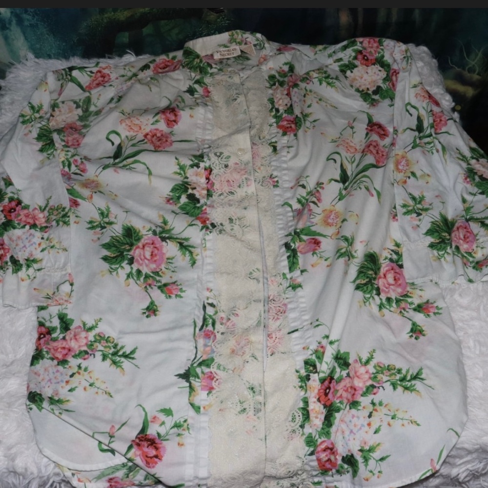 Women’s Vintage Victoria’s Secret Floral Button Up Top